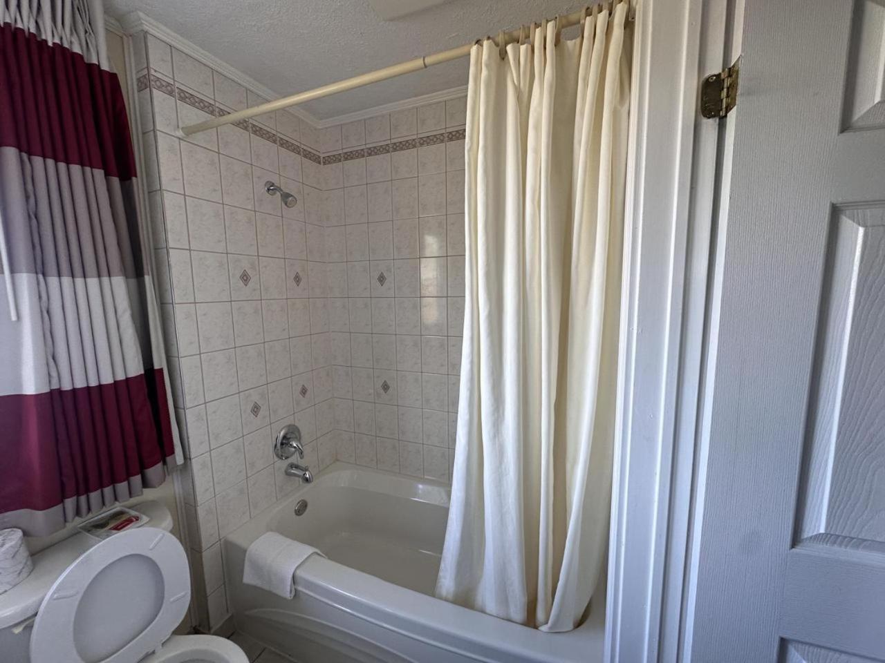 Colonial House Motor Inn Перт Экстерьер фото