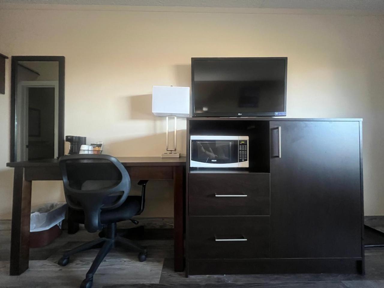 Colonial House Motor Inn Перт Экстерьер фото