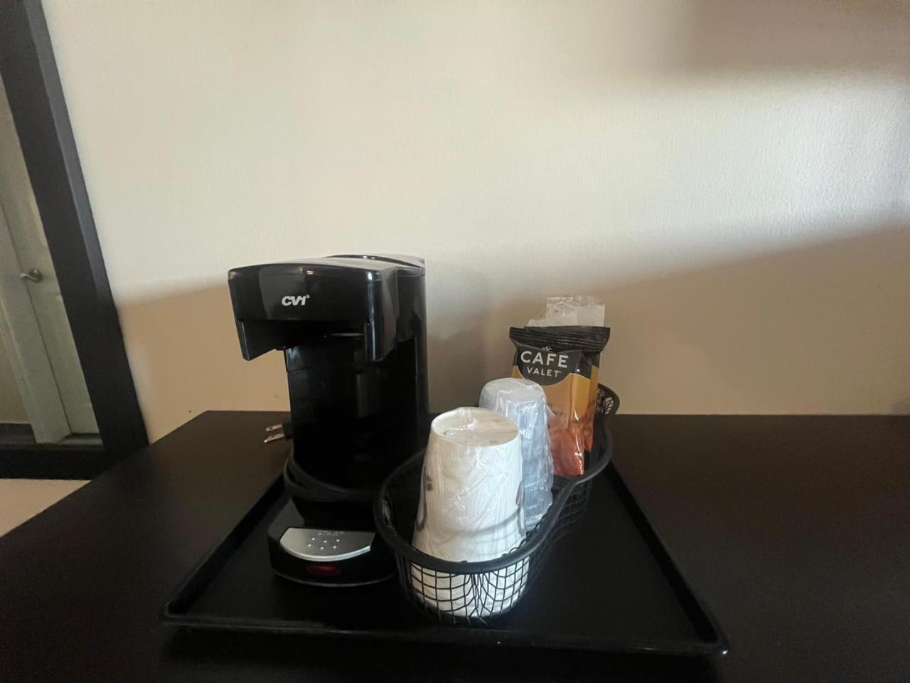 Colonial House Motor Inn Перт Экстерьер фото