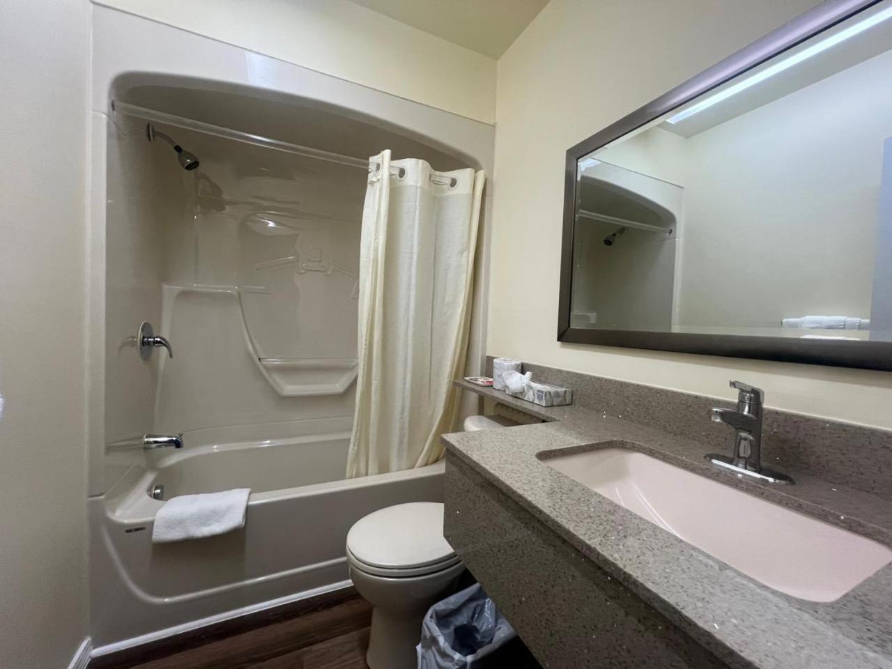 Colonial House Motor Inn Перт Экстерьер фото